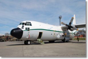 Hercules C-130 AlgeriaAF-Douchanbe-11mars2008-DSC_0061.jpg